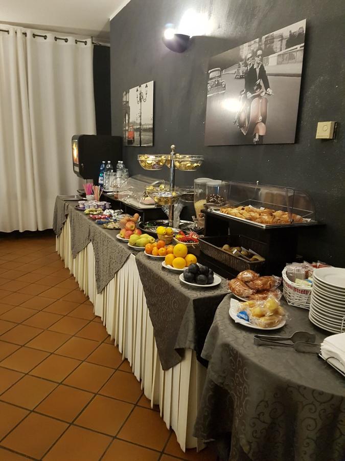 Nuovo Hotel Vigevano Exterior photo